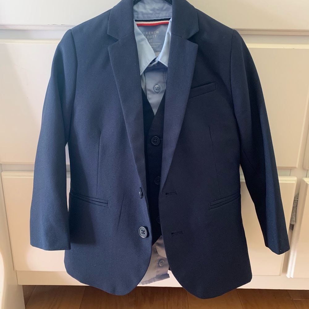 Boys Navy Blue 3 Piece Suit 3–4T H&M
